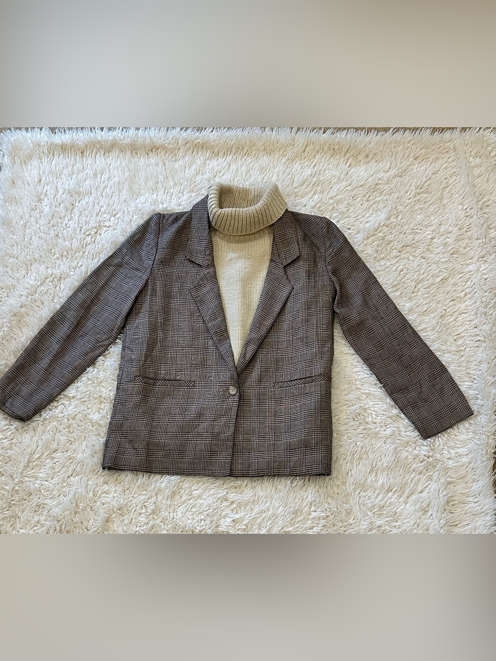 Vintage Tailored Plaid Single-Button Blazer & Cream Oversized Turtleneck Sweater